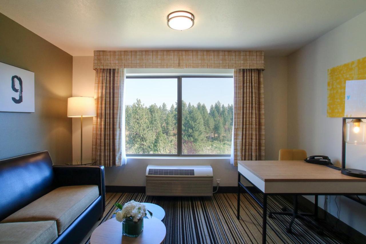 Oxford Suites Spokane Valley Buitenkant foto
