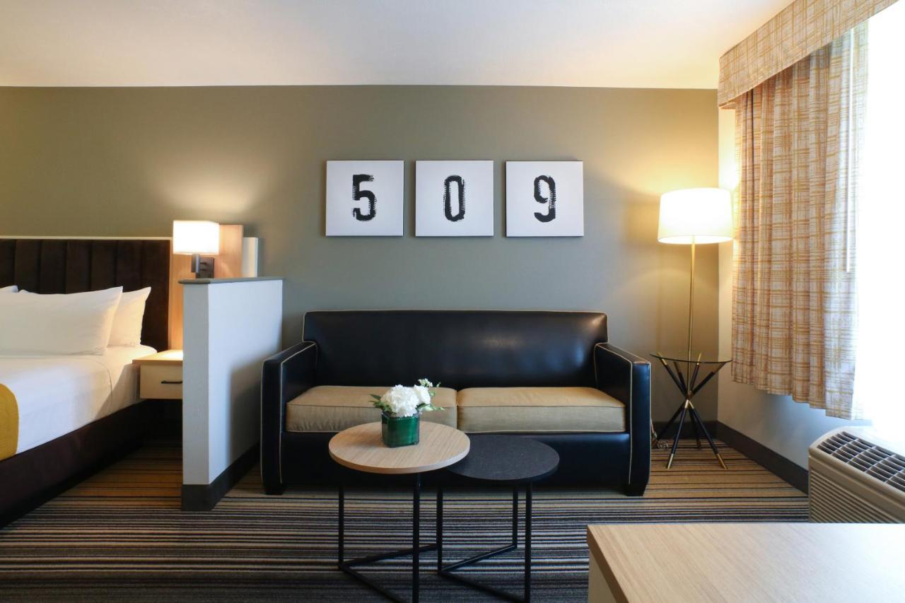 Oxford Suites Spokane Valley Buitenkant foto