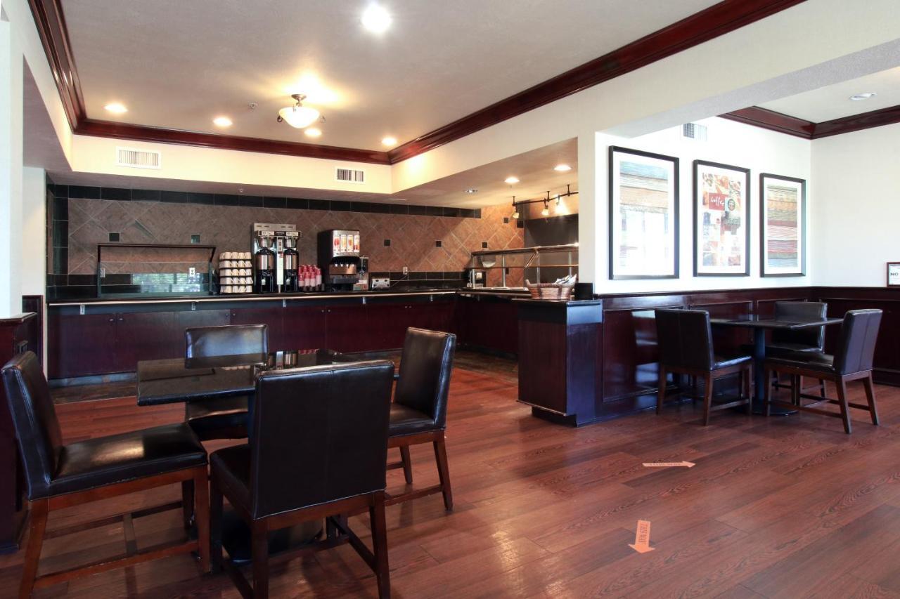 Oxford Suites Spokane Valley Buitenkant foto