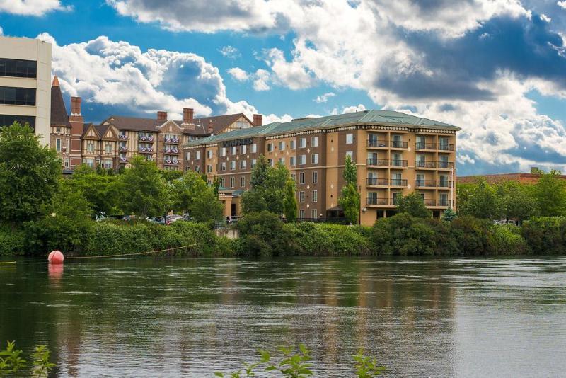 Oxford Suites Spokane Valley Buitenkant foto